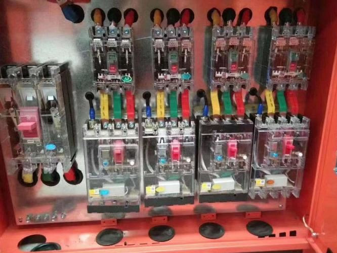 配電柜安裝規(guī)范是什么？配電柜清潔與保養(yǎng)一起了解(圖1)